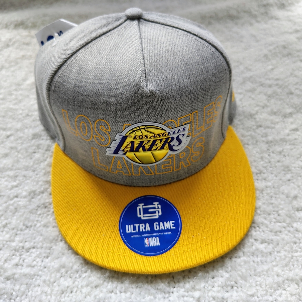 Ultra Game Los Angeles Lakers Snapback Cap! Grey+Yellow. NWT! $39.99 tag